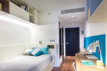 Bronze En Suite at Spring Mews, Tinworth Street, Vauxhall, London, SE115EL - Image 4